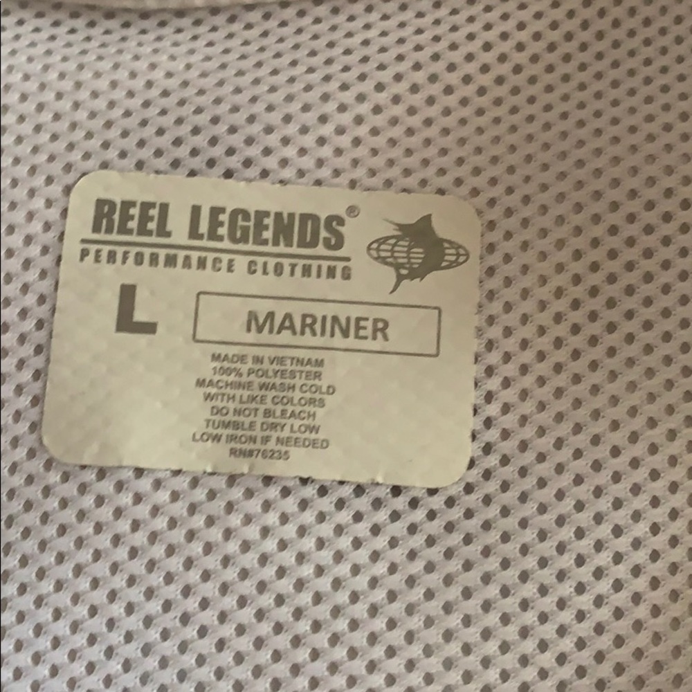 Men’s Reel Legends button down - Picture 2 of 2